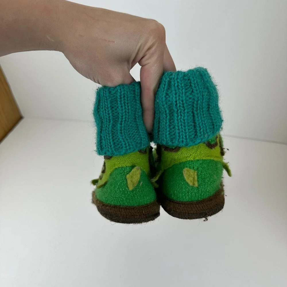 Garnet Hill 100% Wool Turtle Slipper Boots Green Kids Size 11 *stain